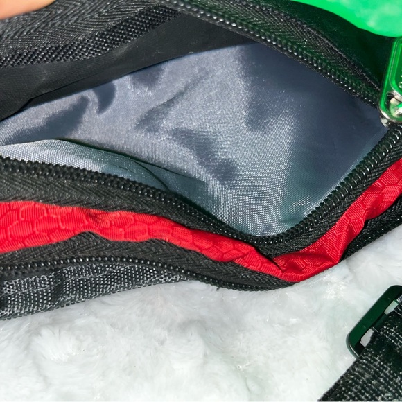 Pouch - Picture 2 of 5